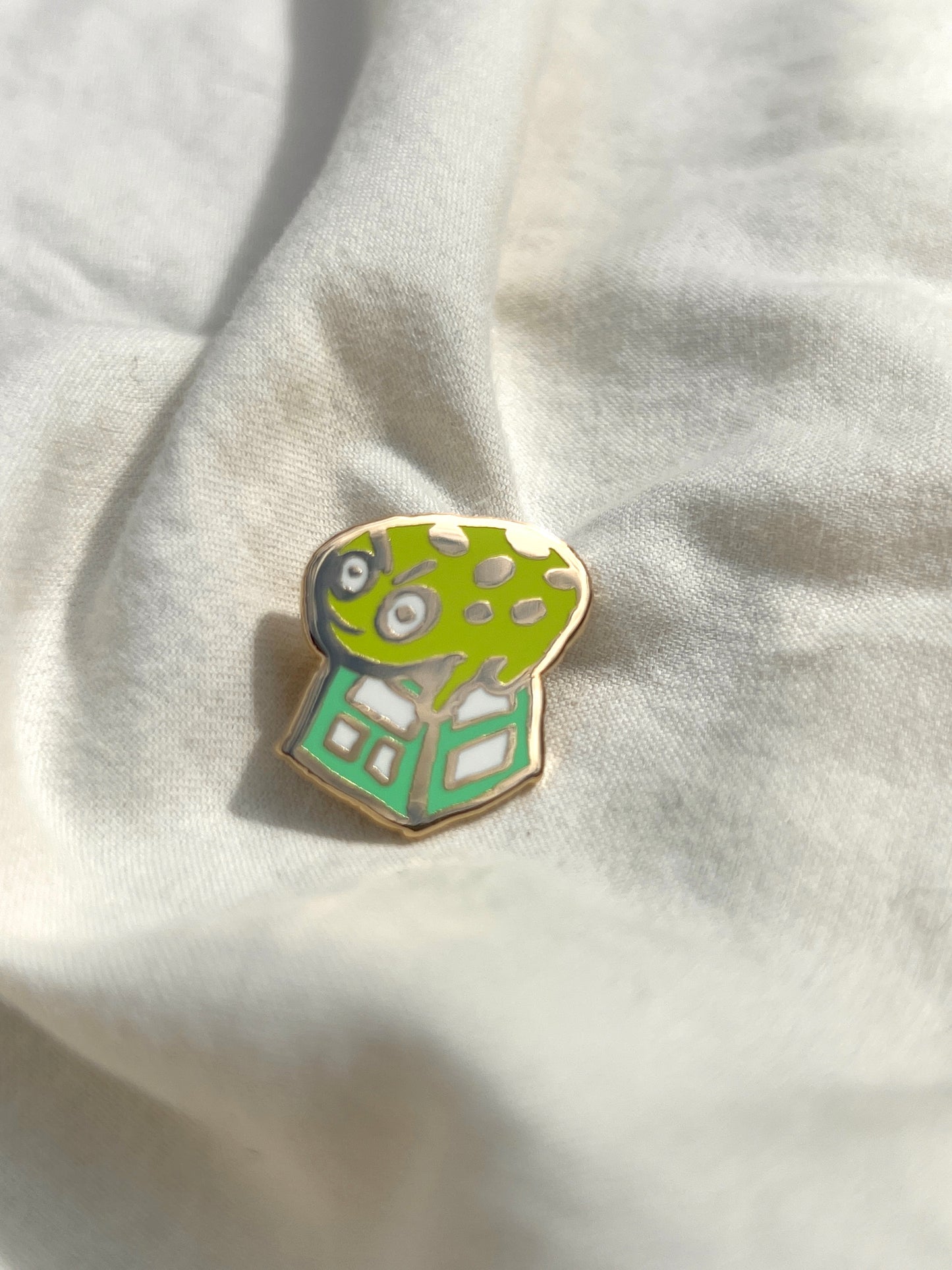Mad Comics Frog Pin