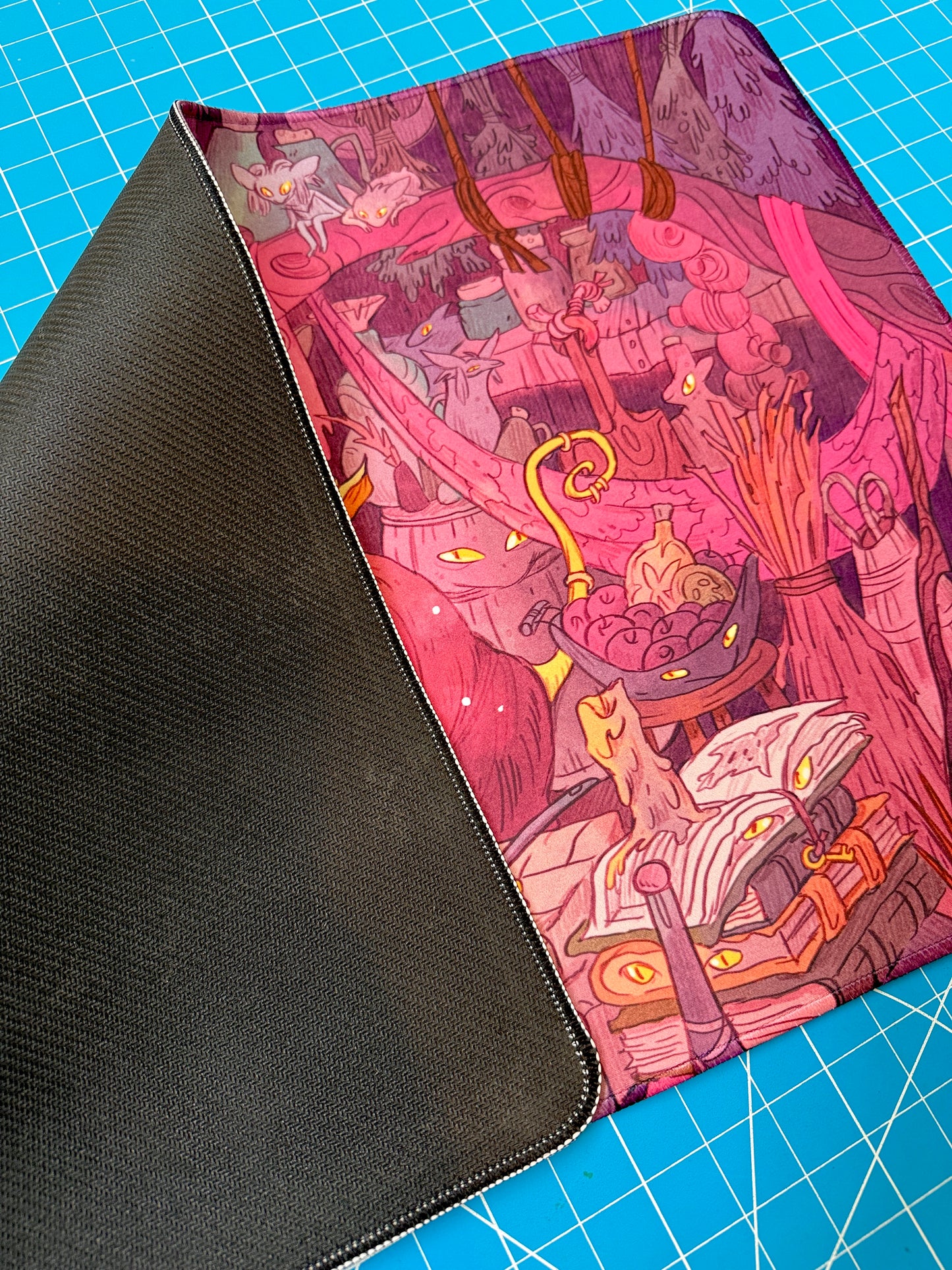 Interior Bundle Card: Lorwyn Eclipse Desk-mat