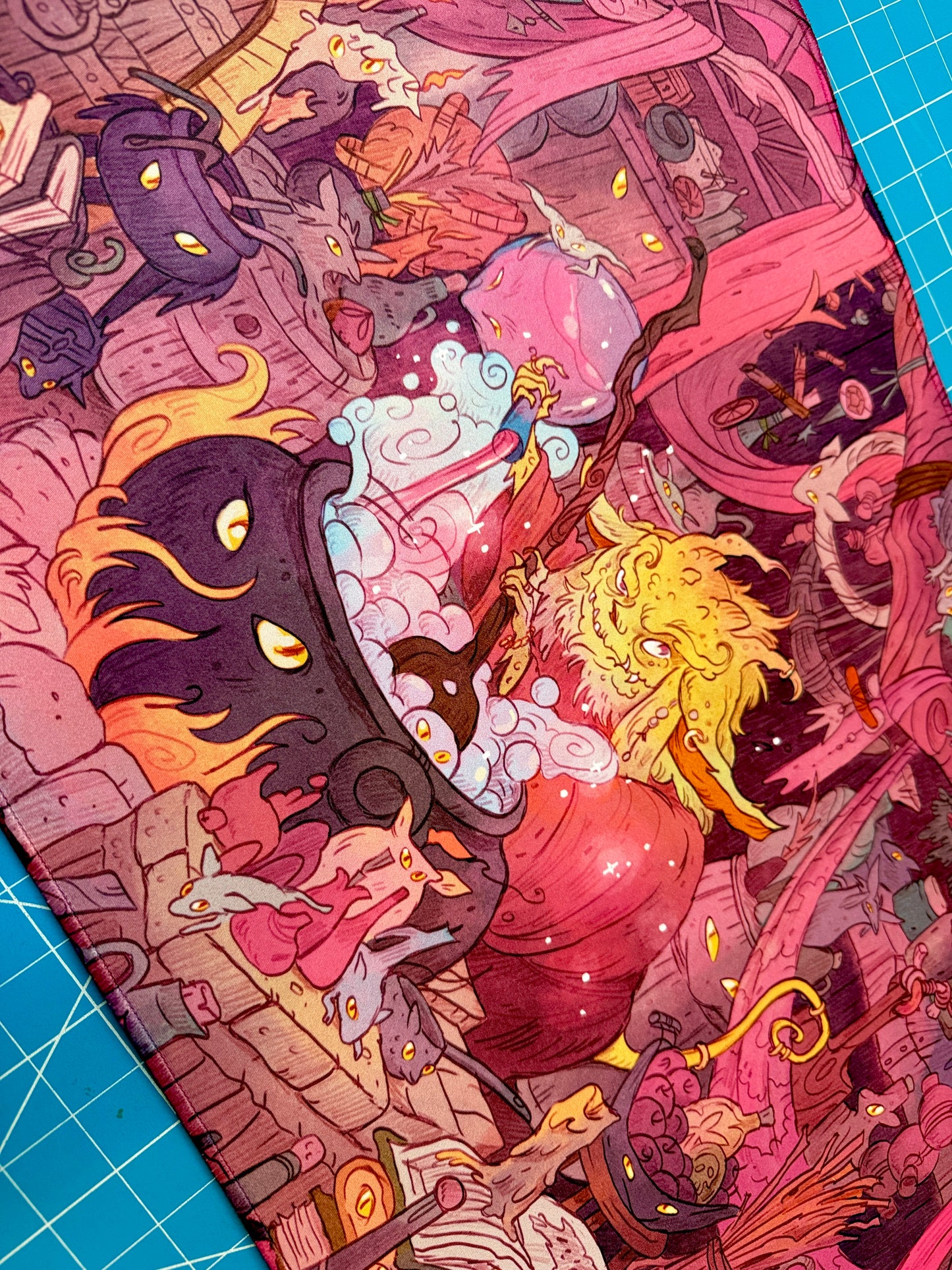 Interior Bundle Card: Lorwyn Eclipse Desk-mat