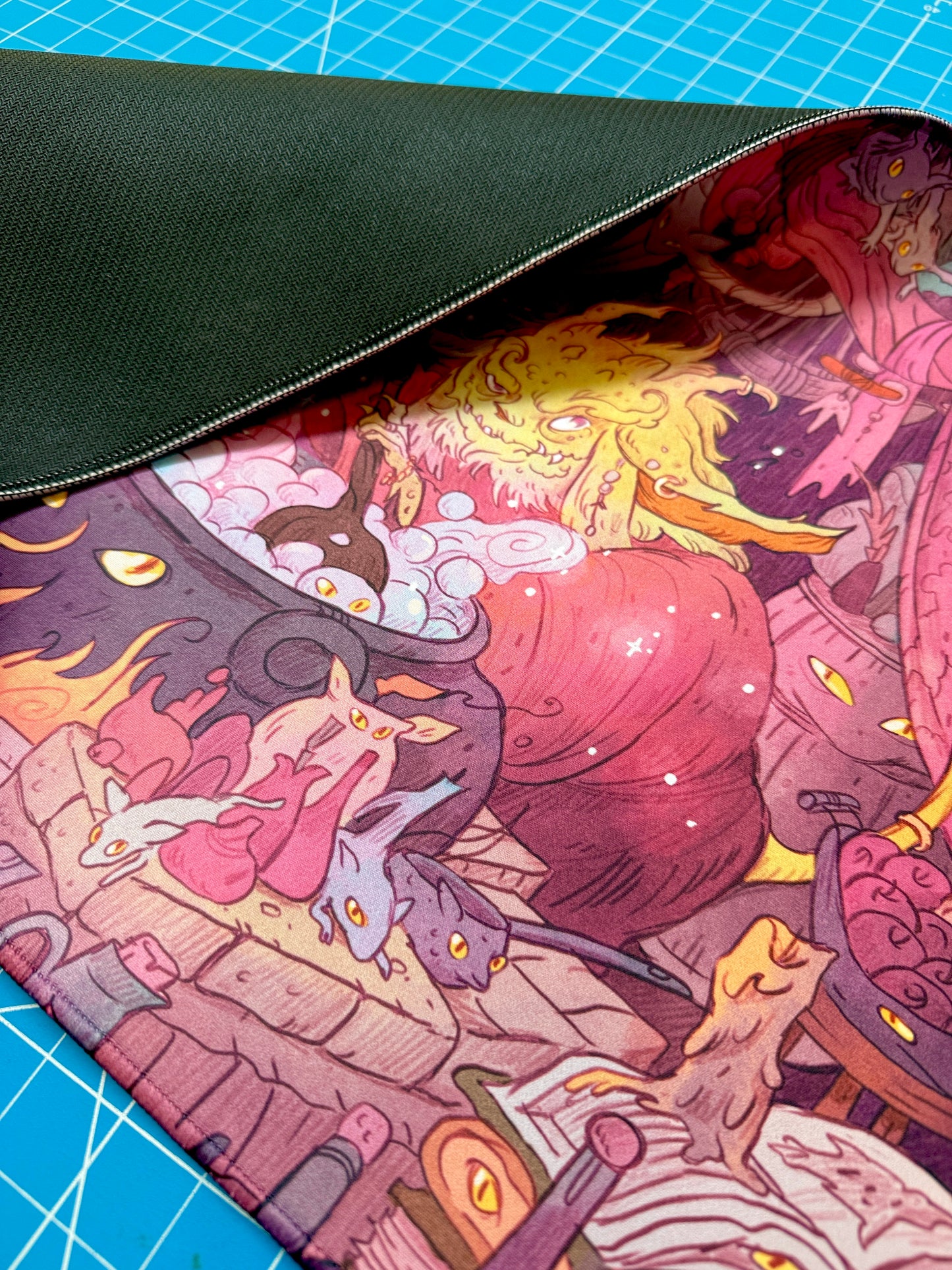 Interior Bundle Card: Lorwyn Eclipse Desk-mat